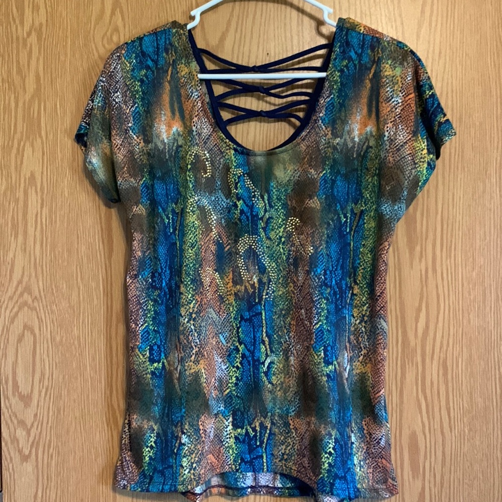Loop 18 Blouse, Size 9/11, only worn once. Very colorful with beading.